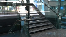 İstikbal - Bellona Showroom- Kayseri- Camlı Merdiven Uygulamaları