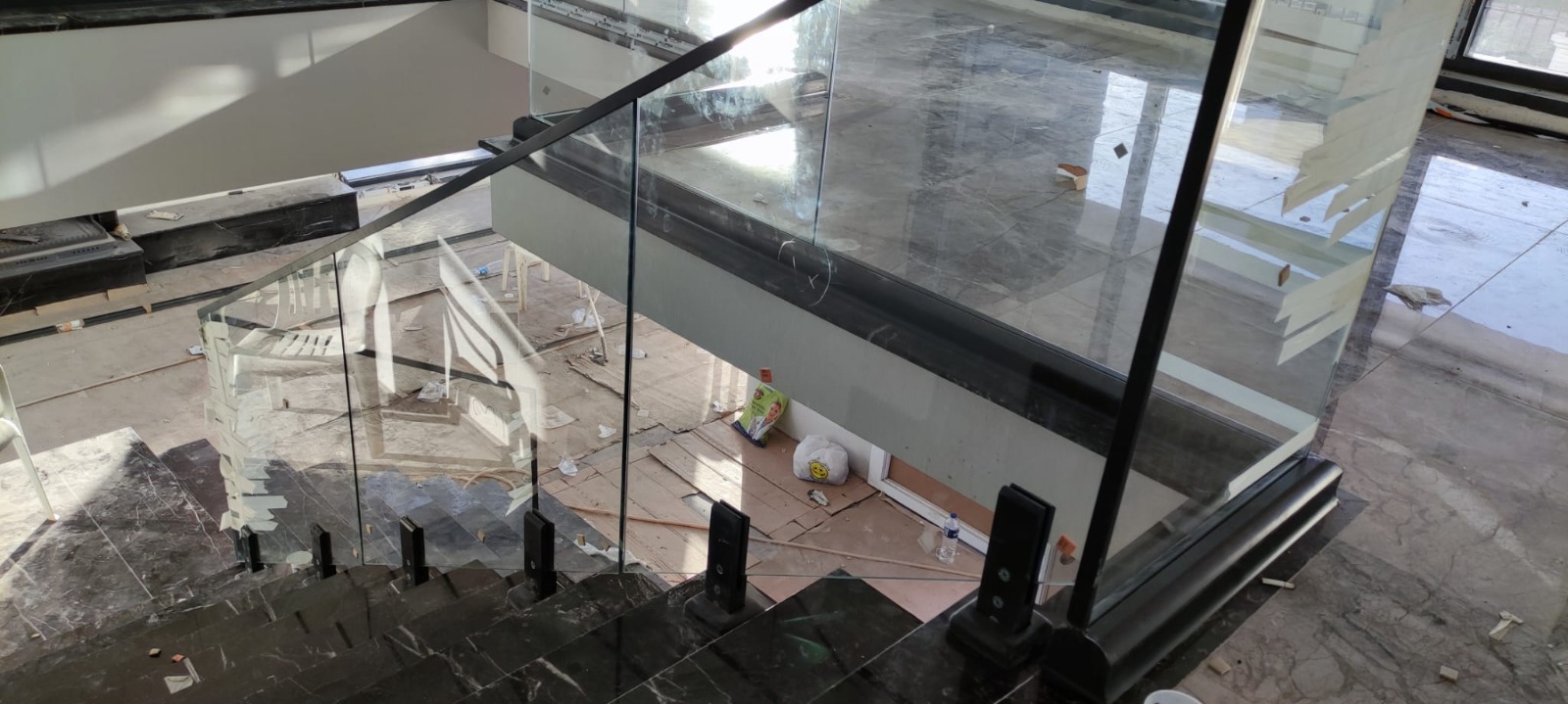 Camlı Merdiven Korkuluk Sistemleri