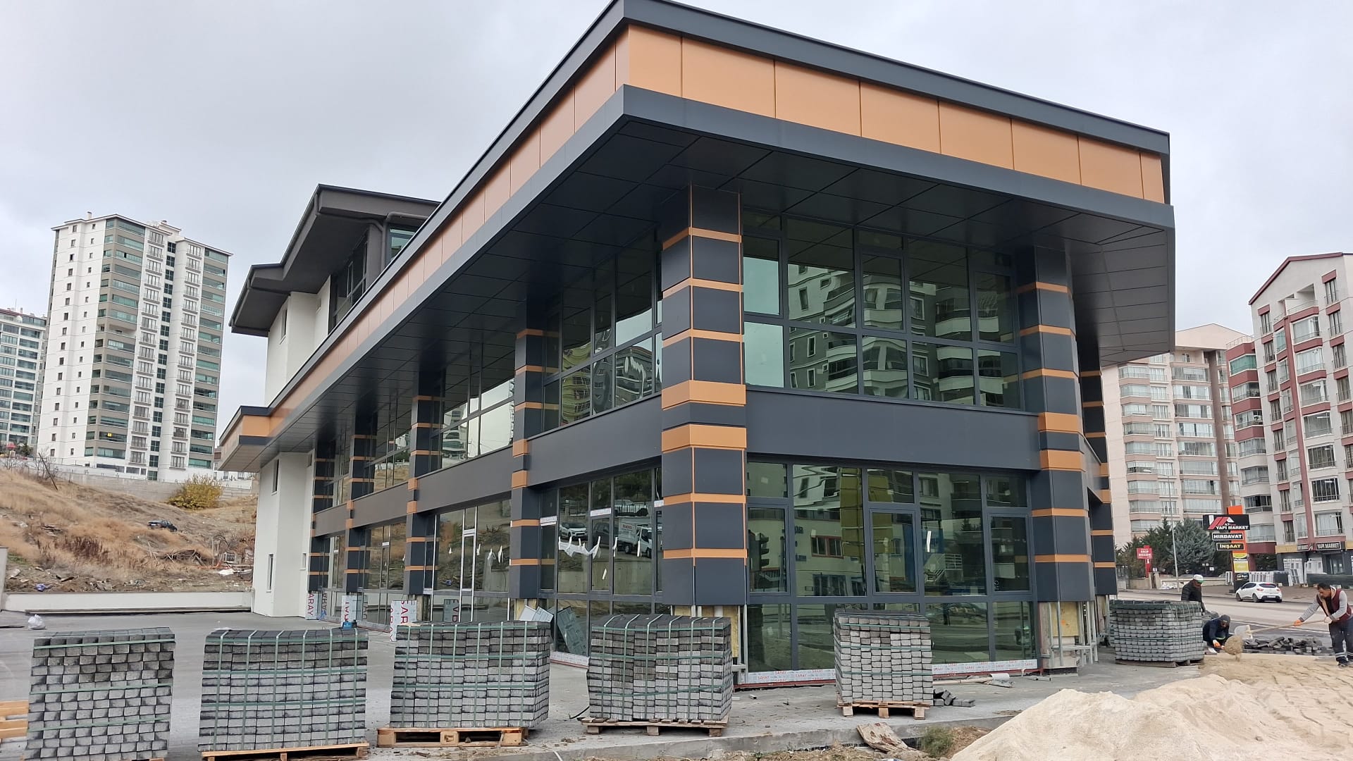 Alüminyum Kompozit Panel Sistemleri